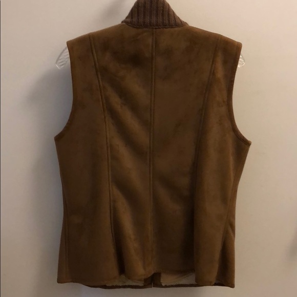 Ann Taylor Polyester Knit Fur Vest - Picture 2 of 6